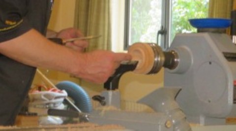 Cutting the female thread